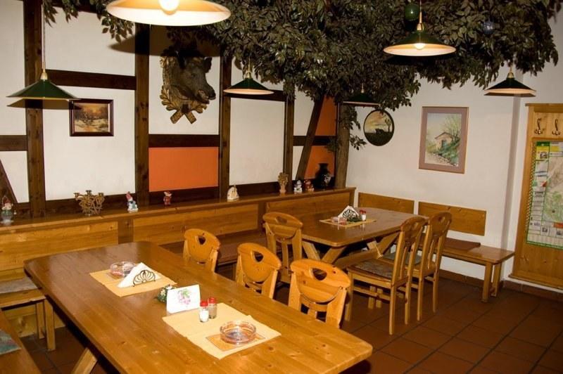 Gasthof Ludl Groß-Enzersdorf エクステリア 写真