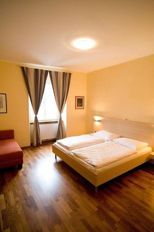 Gasthof Ludl Groß-Enzersdorf 部屋 写真