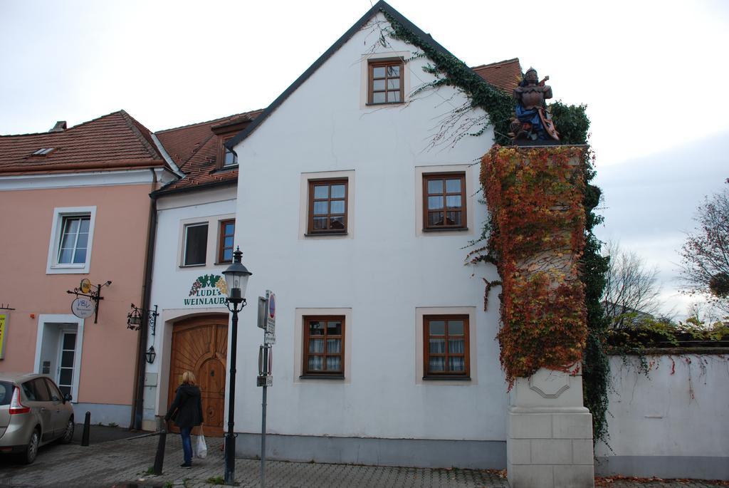 Gasthof Ludl Groß-Enzersdorf エクステリア 写真