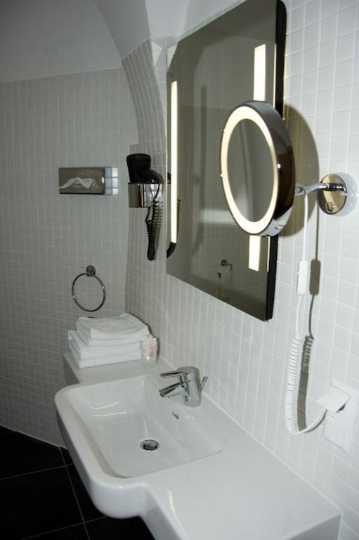 Gasthof Ludl Groß-Enzersdorf 部屋 写真